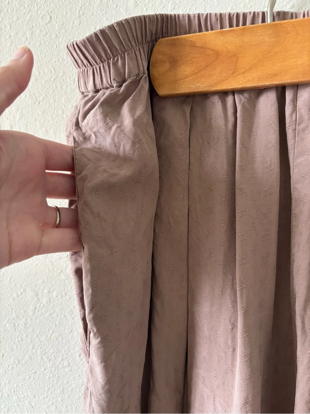 RARE! Vintage Eileen Fisher 100% silk trousers